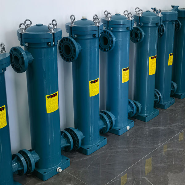 DP-2B  PPH High-Flow Single-Cartridge Convex-Cover Type (30/40-Inch High-Flow Cartridge)